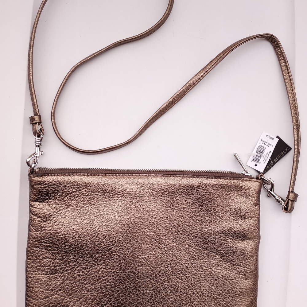 Banana Republic  Handbags